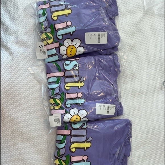 Sami Ryan sweatshirt 'isn't it lovely"purple crewneck - Picture 5 of 8